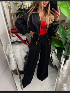 Delikatna bluza na suwak w kolorze czarnym